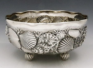 Rsare Whiting shell seaweed sterling silver antique bowl on four feet